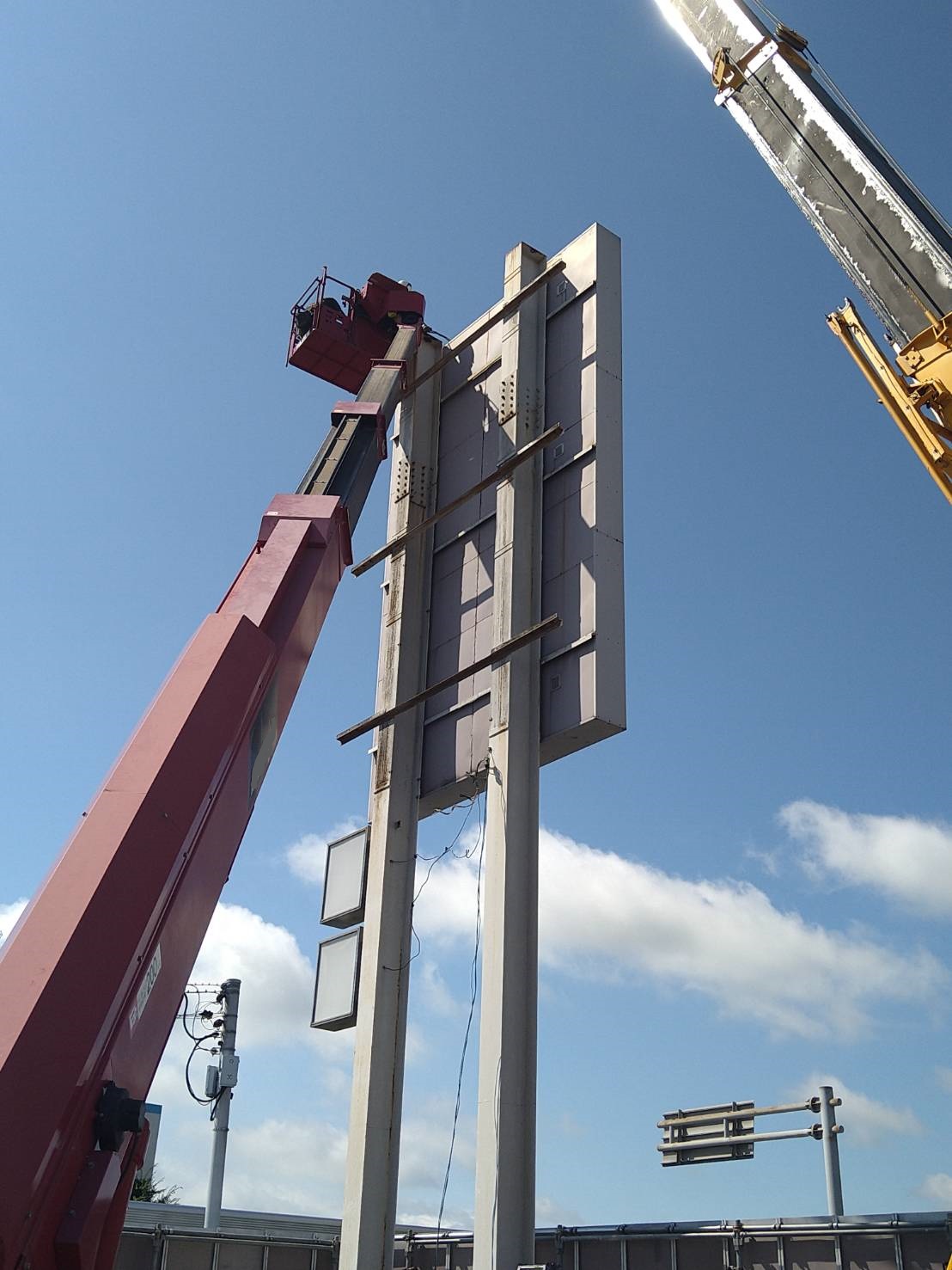 佐賀県神埼市・福岡県久留米市で看板撤去を検討中の方へ｜費用相場・撤去方法・業者選びを徹底解説