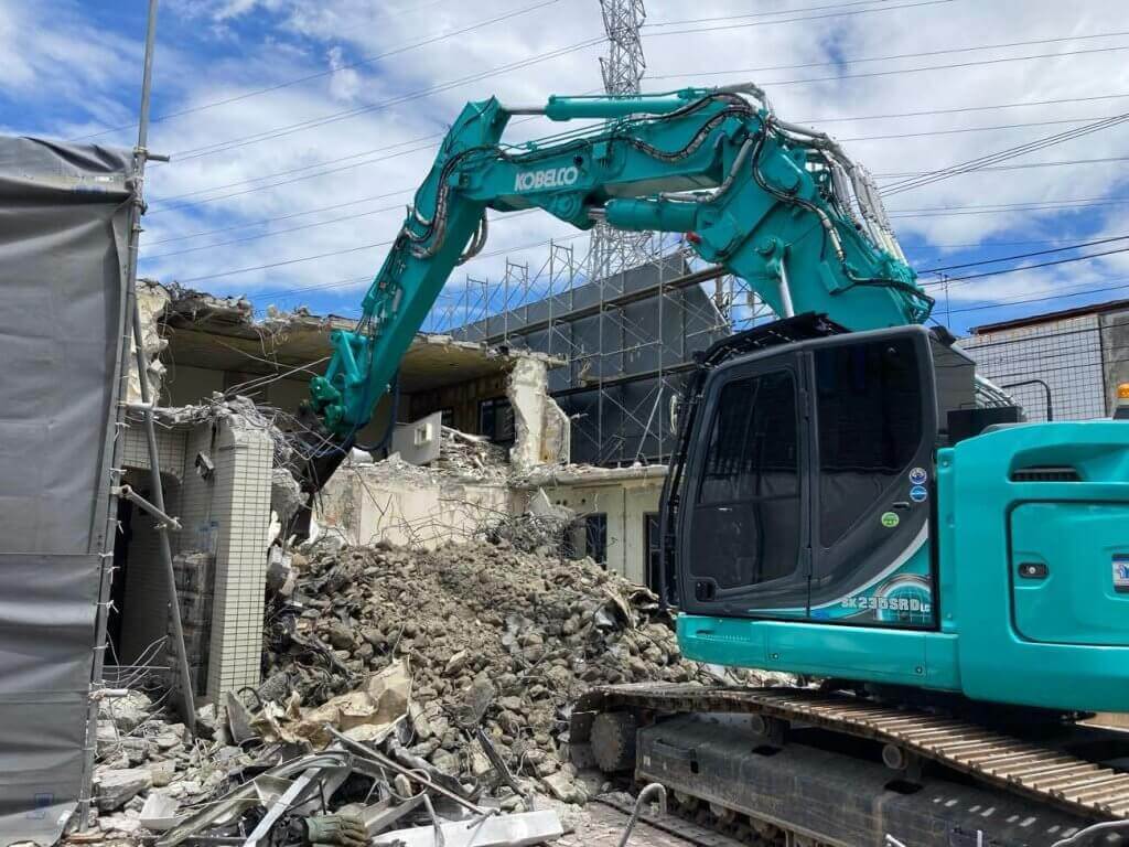 解体工事の質で土地の価値が変わる?久留米・佐賀の鉄筋コンクリート解体で知っておくべき廃材処理と整地の基本